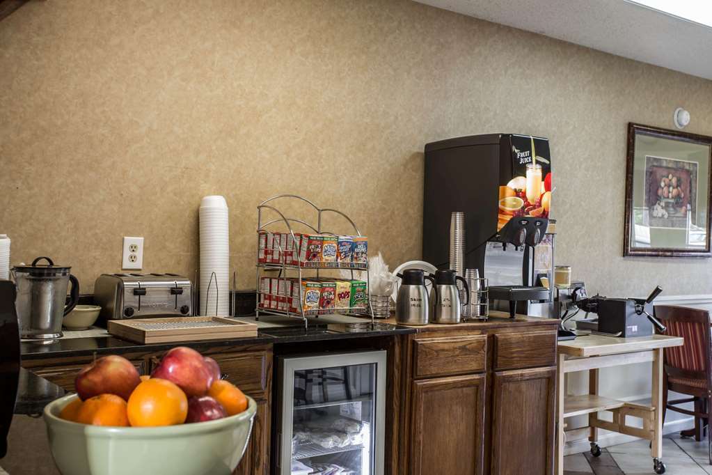 Quality Inn Laurinburg Restaurant foto